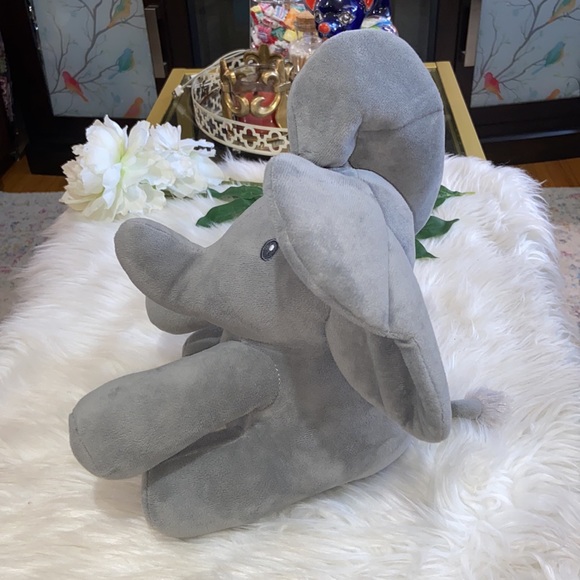 Flappy Ears Animated Elephant - Picture 5 of 17